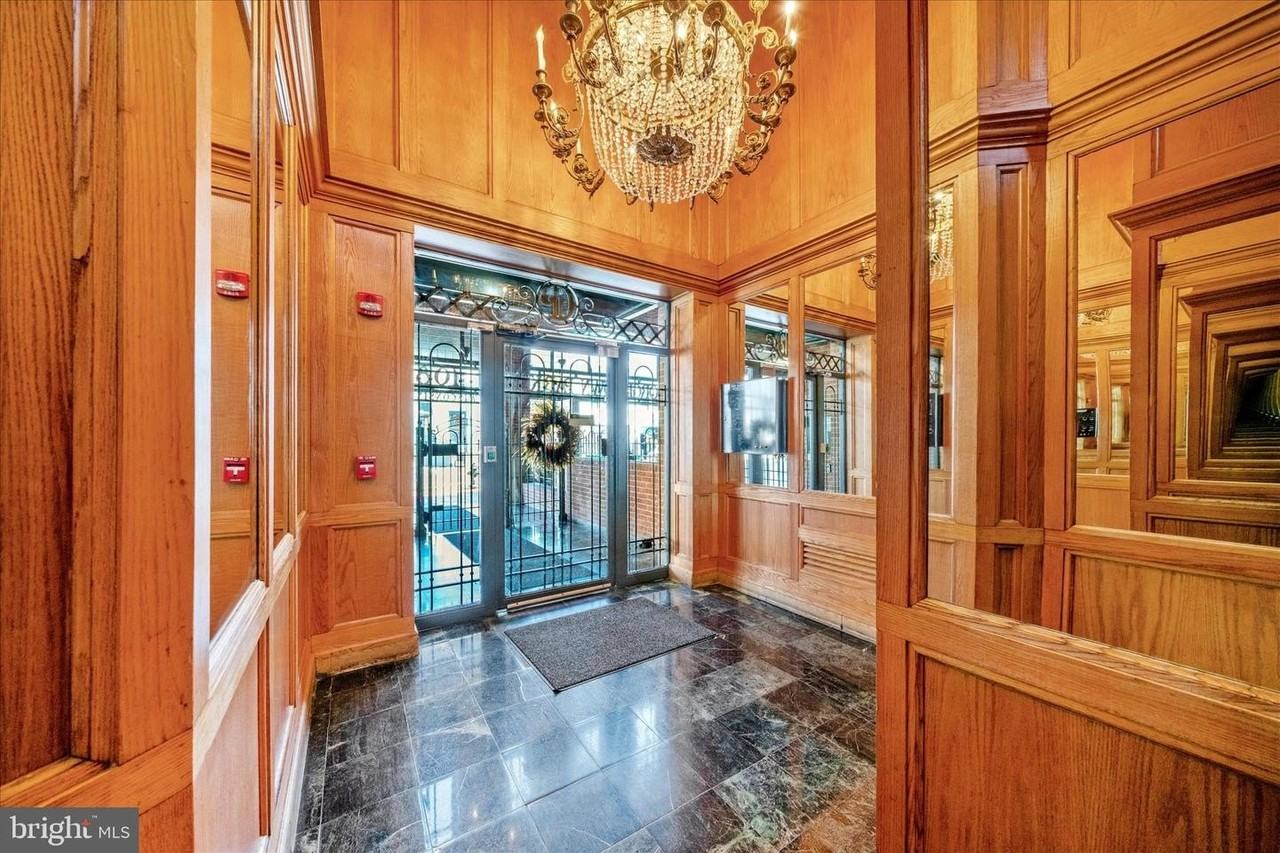 1080 Wisconsin Ave Nw - Photo 2 of 33