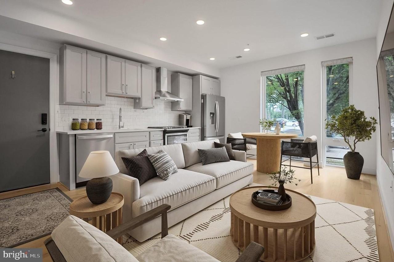 4339 Harrison St Nw - Photo 3 of 14