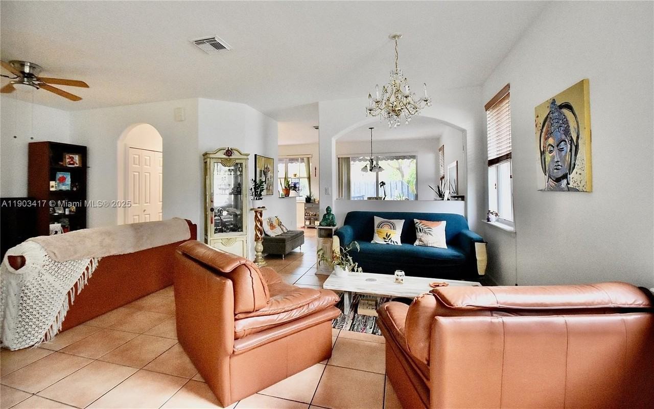 11020 Nw 48th Ter #0 - Photo 3 of 26