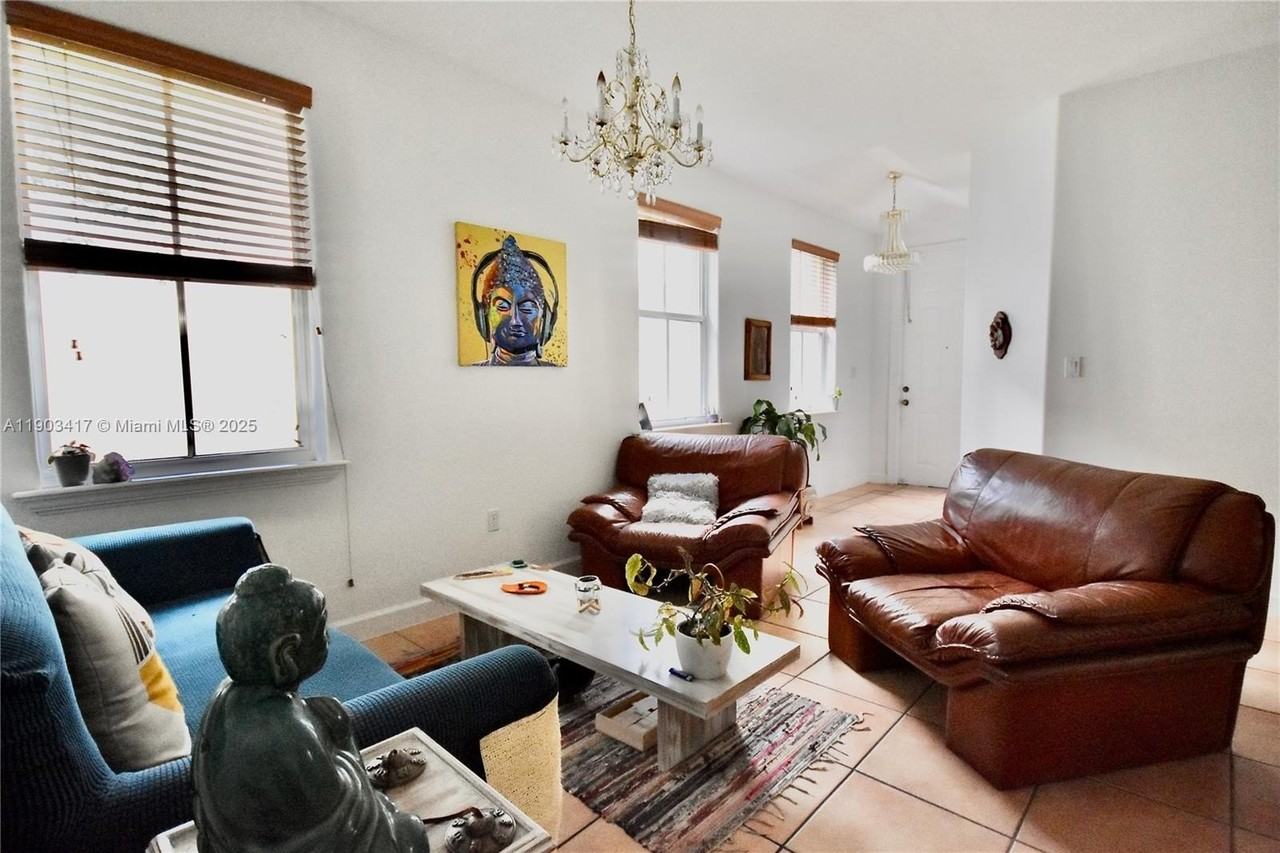 11020 Nw 48th Ter #0 - Photo 4 of 26