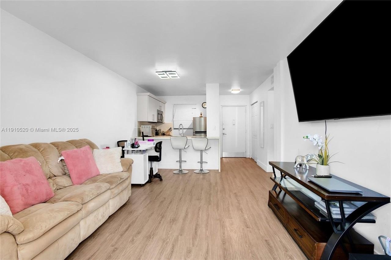 6200 W Flagler St #310 - Photo 3 of 12