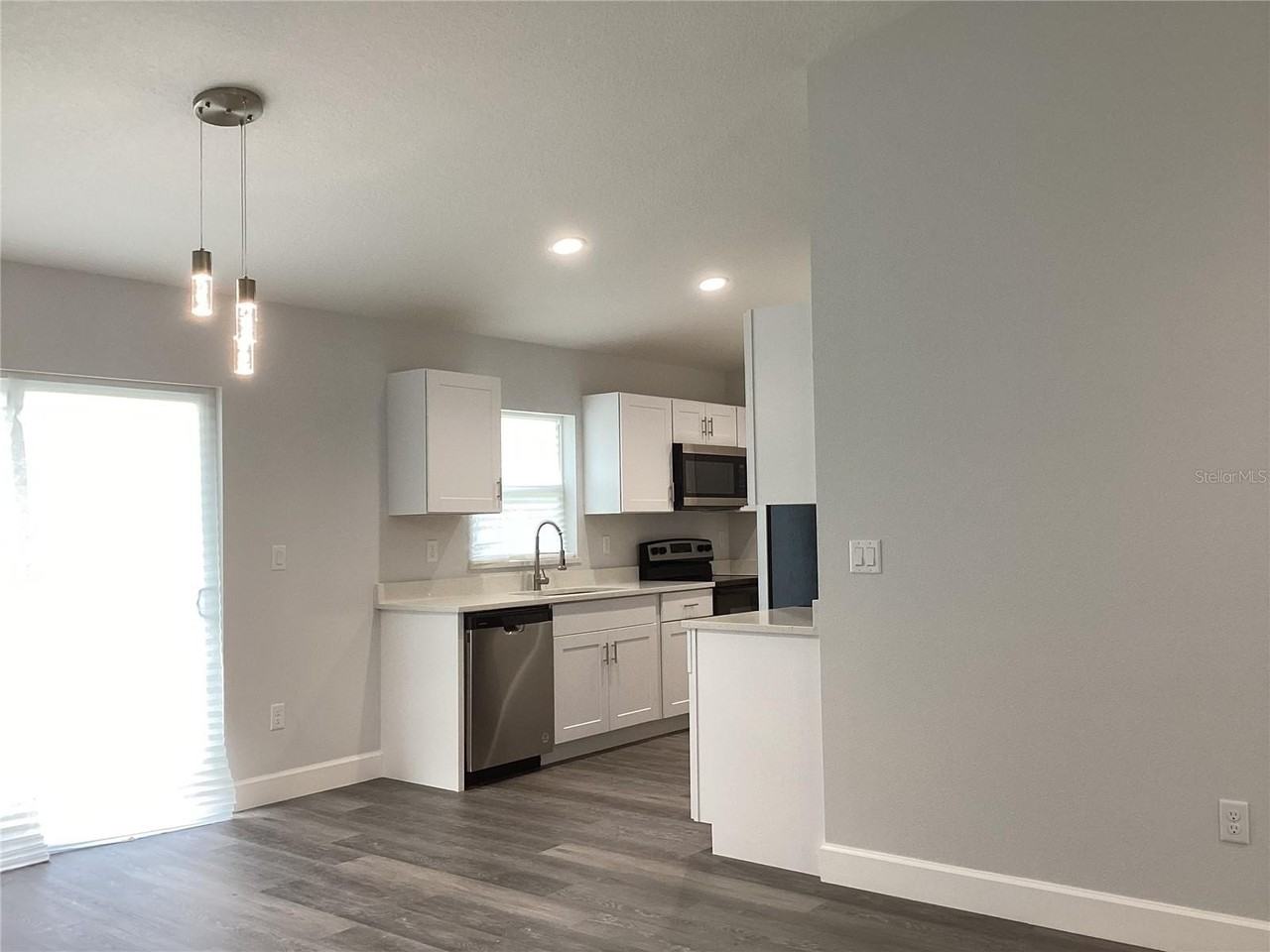 13810 Sw 102nd St - Photo 3 of 10