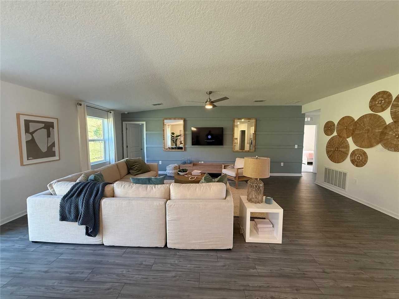 8329 Sw 42nd Cir - Photo 3 of 17