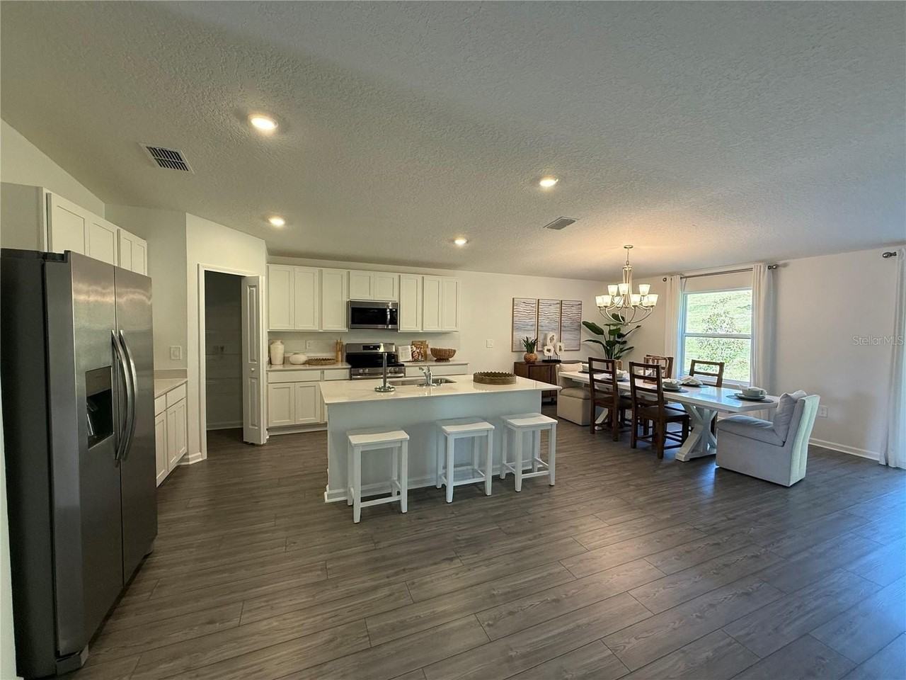 8329 Sw 42nd Cir - Photo 5 of 17