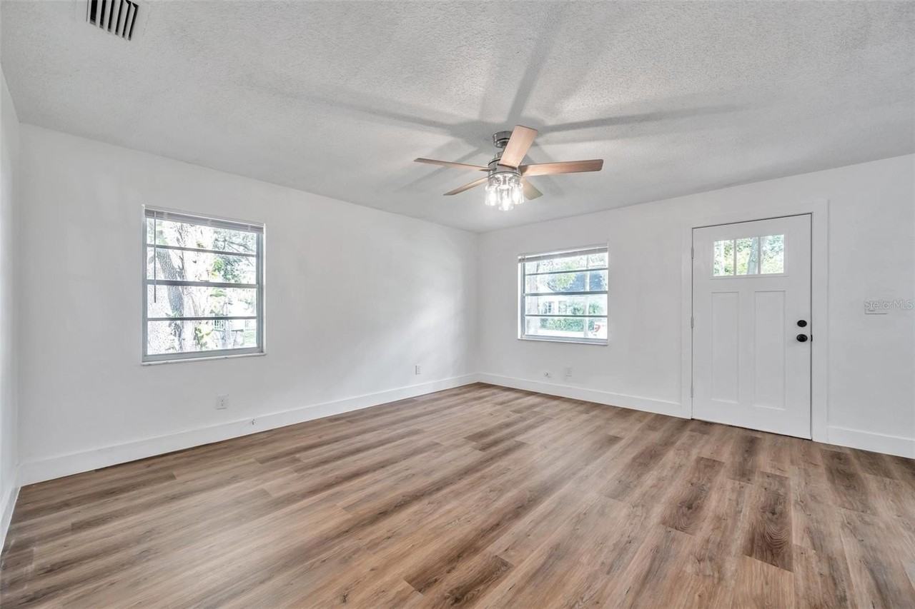 304 West Idlewild Avenue - Photo 4 of 32