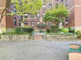 321 Larchmont Acres #1B - Photo 1 of 1