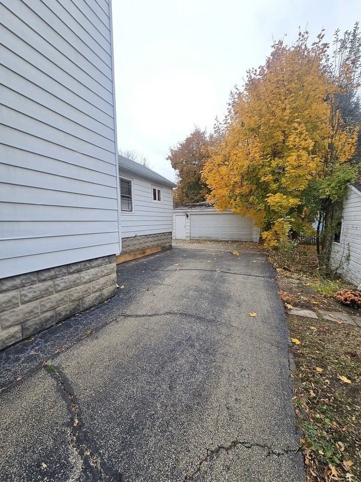 211 Edwards Ave #1 - Photo 2 of 15