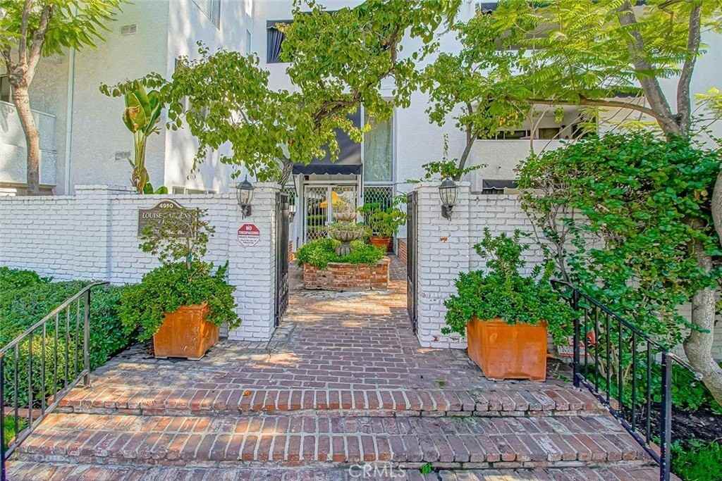 4950 Louise Avenue #105