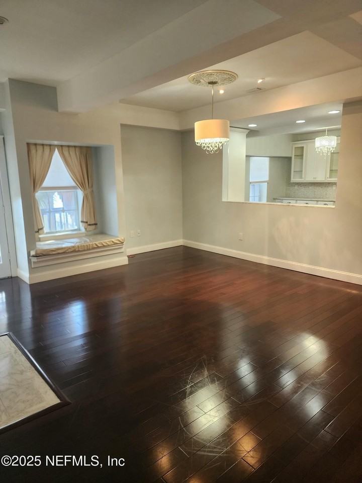 212 Saint Johns Ave #212 - Photo 7 of 50