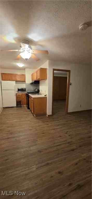 25735 Lorain Rd Unit 219 #219 - Photo 2 of 17