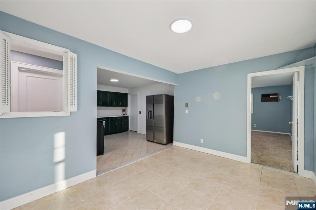 320 Orient Way - Photo 4 of 40