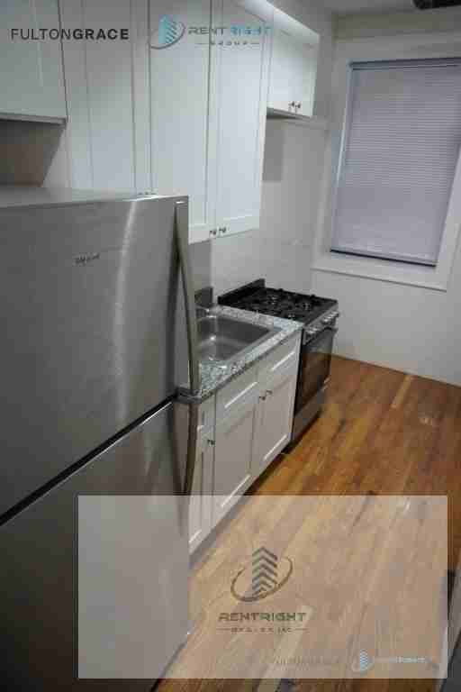 1700 West Albion Avenue - Photo 5 of 10