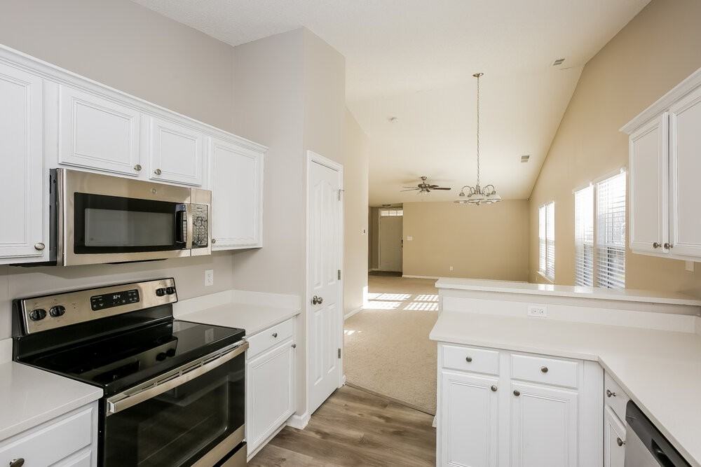 4006 Salmon River Dr - Photo 6 of 16