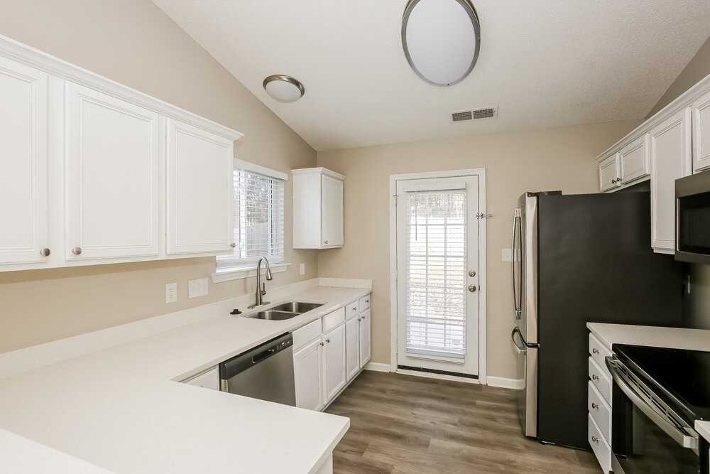 4006 Salmon River Dr - Photo 7 of 16