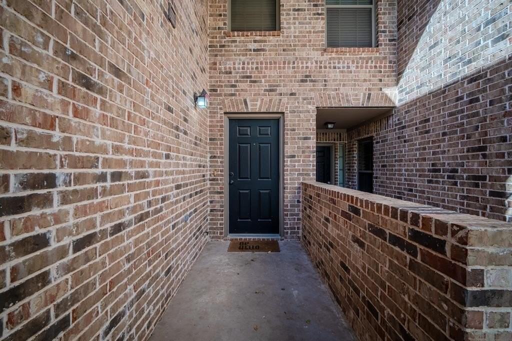 1144 Landon Ln - Photo 3 of 34