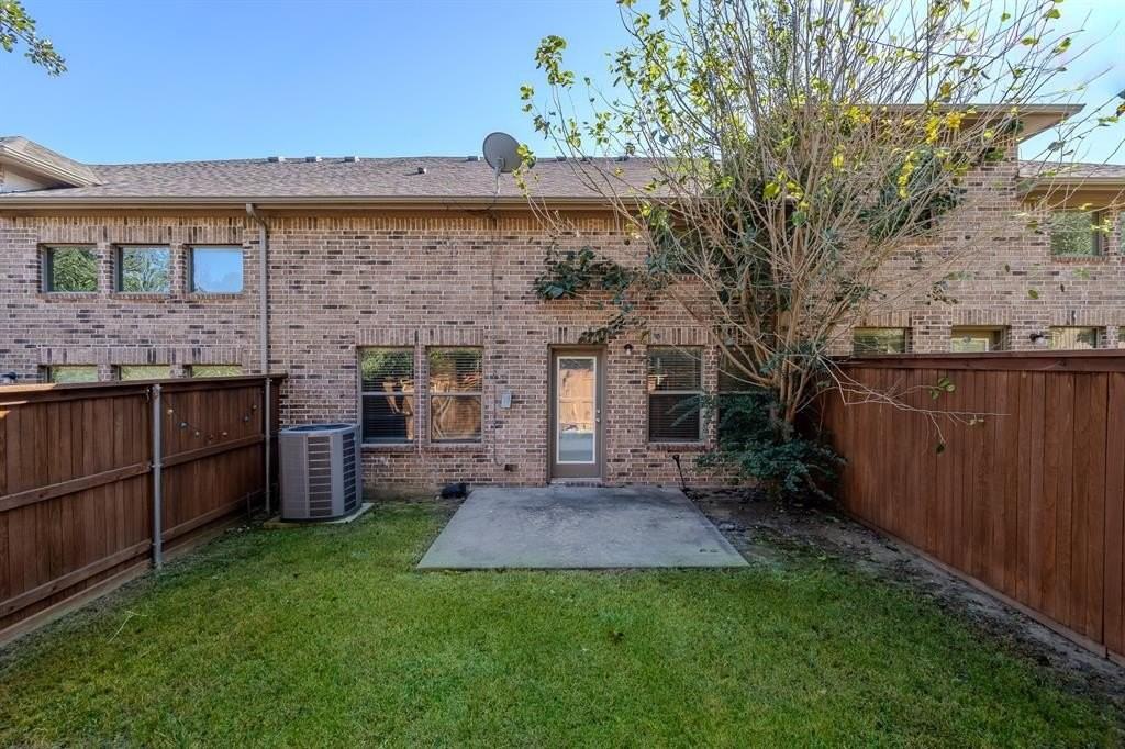 1144 Landon Ln - Photo 4 of 34