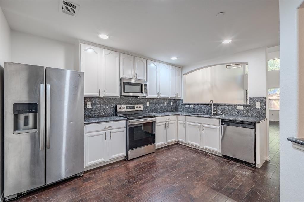 1144 Landon Ln - Photo 6 of 34