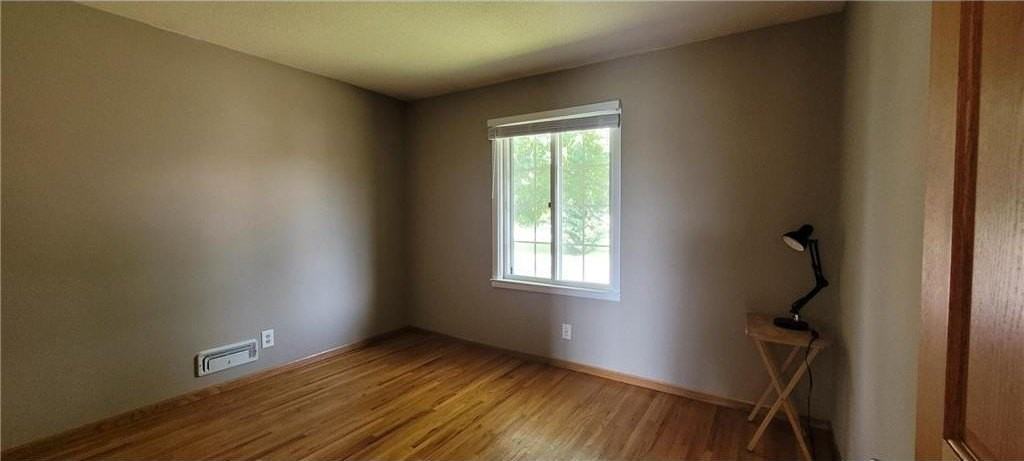 8496 Harkness Rd S - Photo 6 of 9