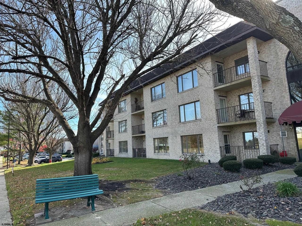 1108 Dolphin Ave - Photo 3 of 42