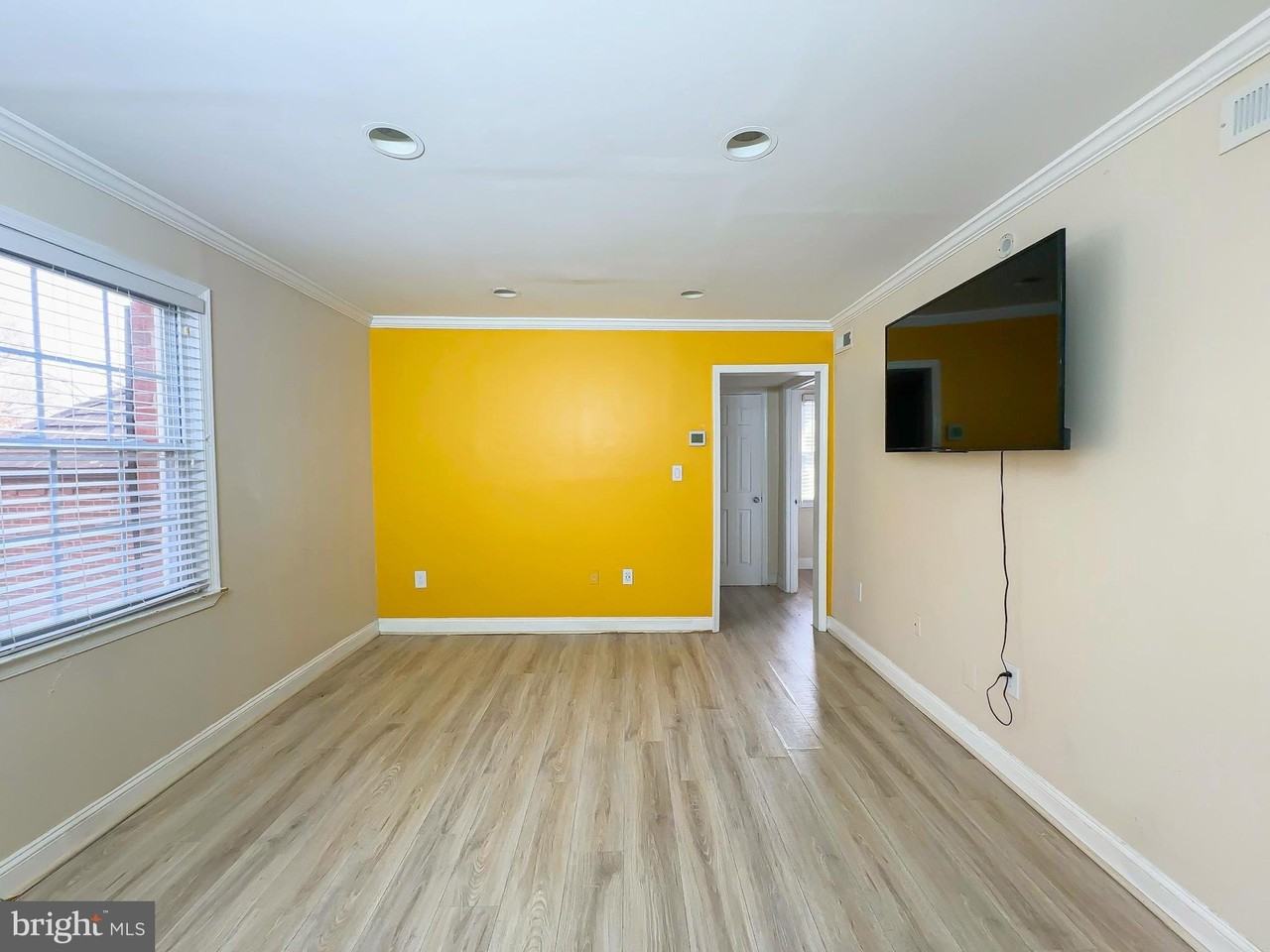 2102 Suitland Ter Se Apt 201 #201 - Photo 3 of 21