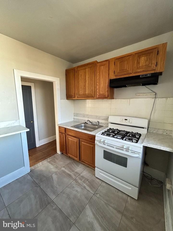 2600 N Tatnall St Apt B #B - Photo 2 of 5