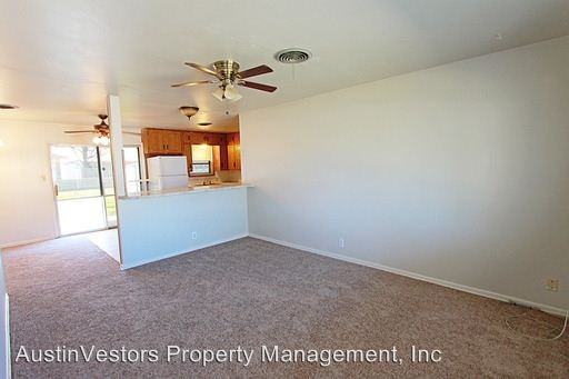 2111 13th St - Photo 3 of 22