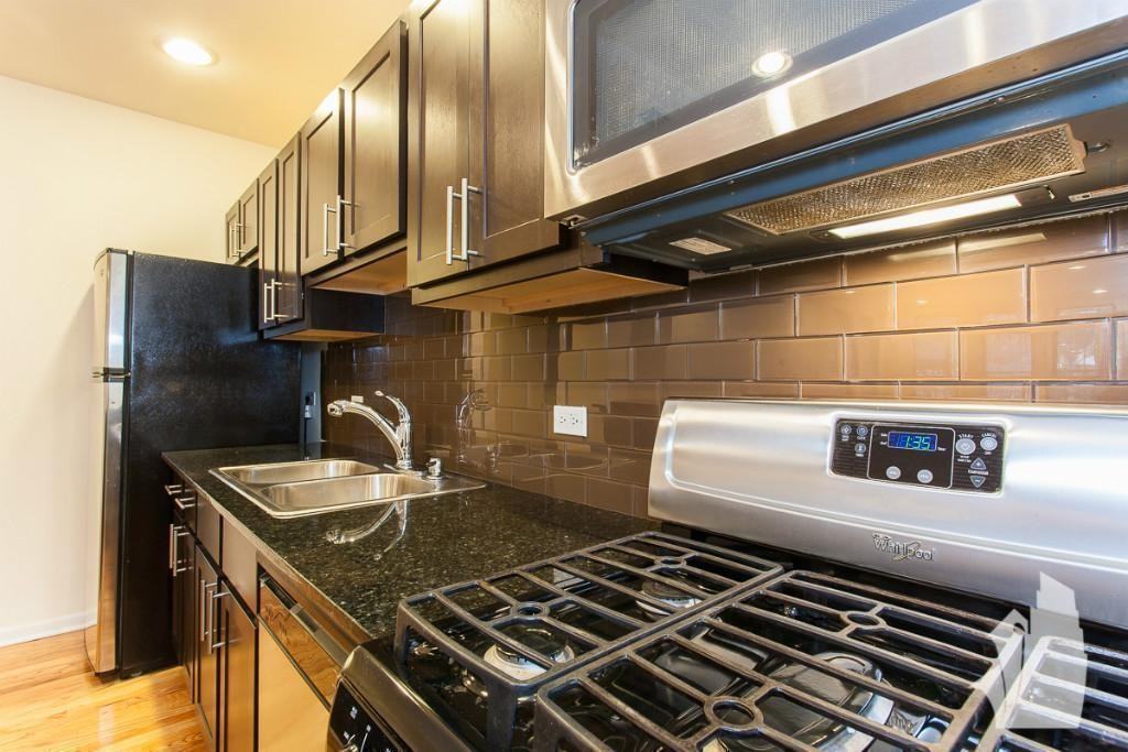 4242 N Sheridan Rd #607 - Photo 3 of 8
