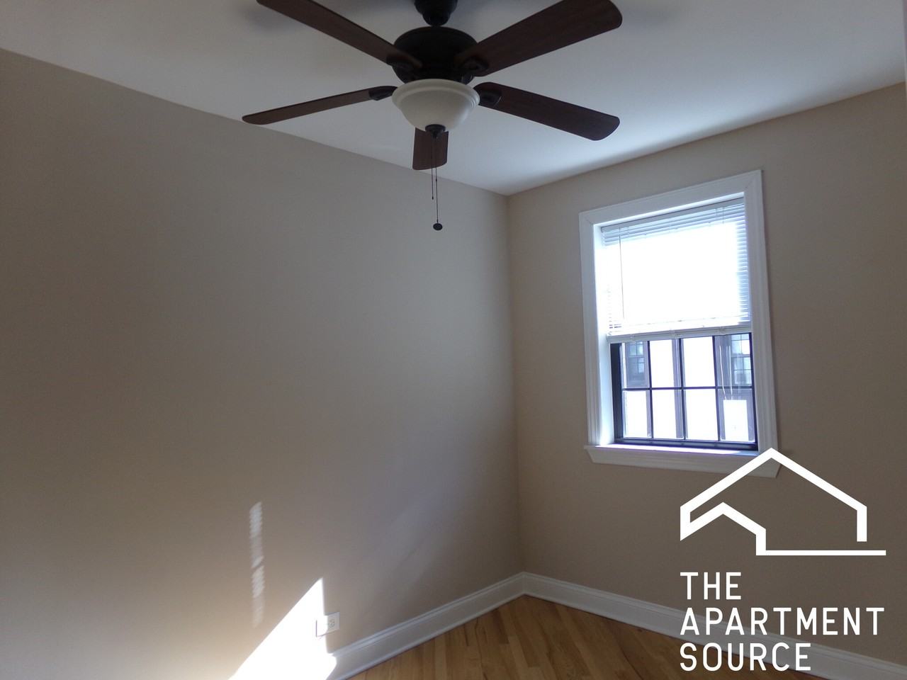 896A Green Bay Rd #18 - Photo 4 of 8