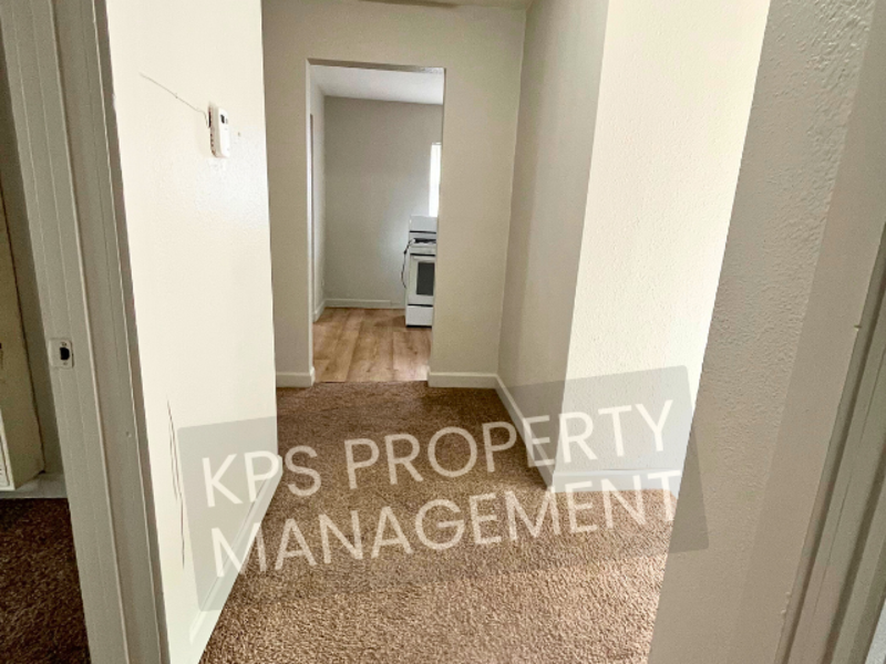 665 S Kansas Ave - Photo 3 of 8