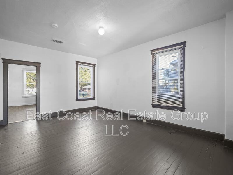 111 West Side Avenue - Photo 6 of 29