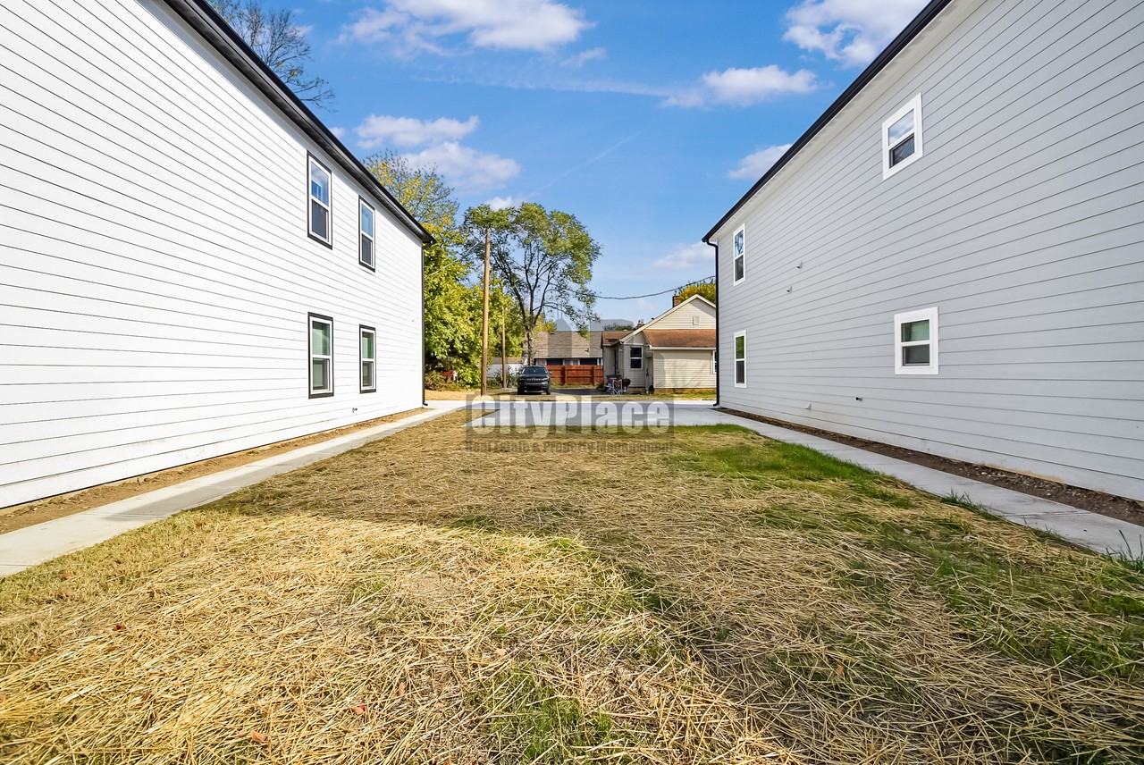 2801 E Riverside Dr #B - Photo 5 of 25