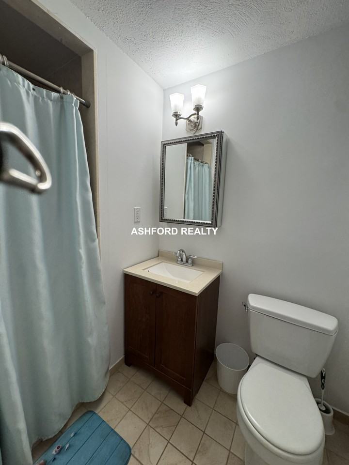 Edenfield Avenue #2 - Photo 5 of 9