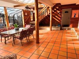 featured image of 909 N Butler Ave