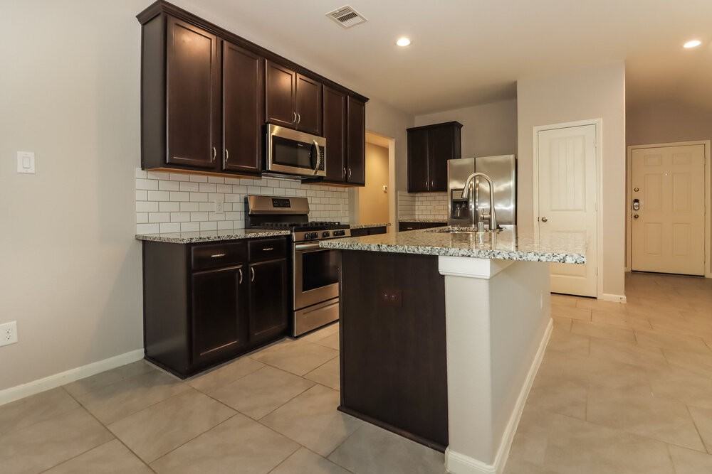 1958 Bravos Manor Ln - Photo 6 of 16