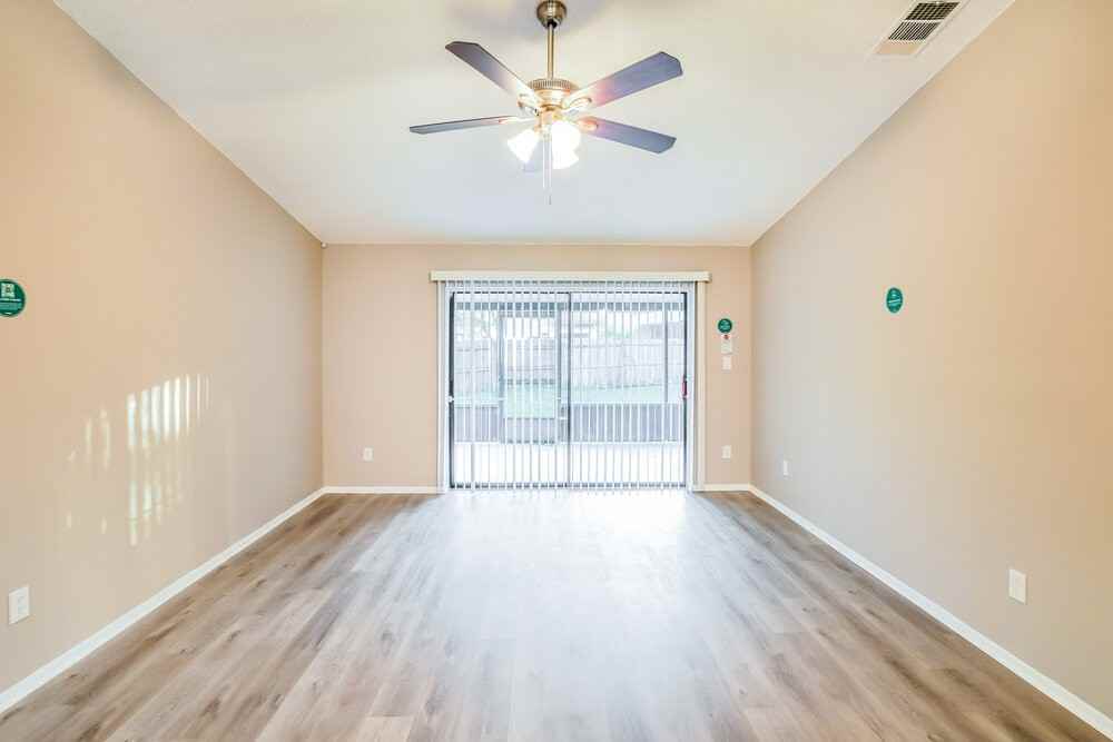 1021 Wainright Dr - Photo 3 of 16