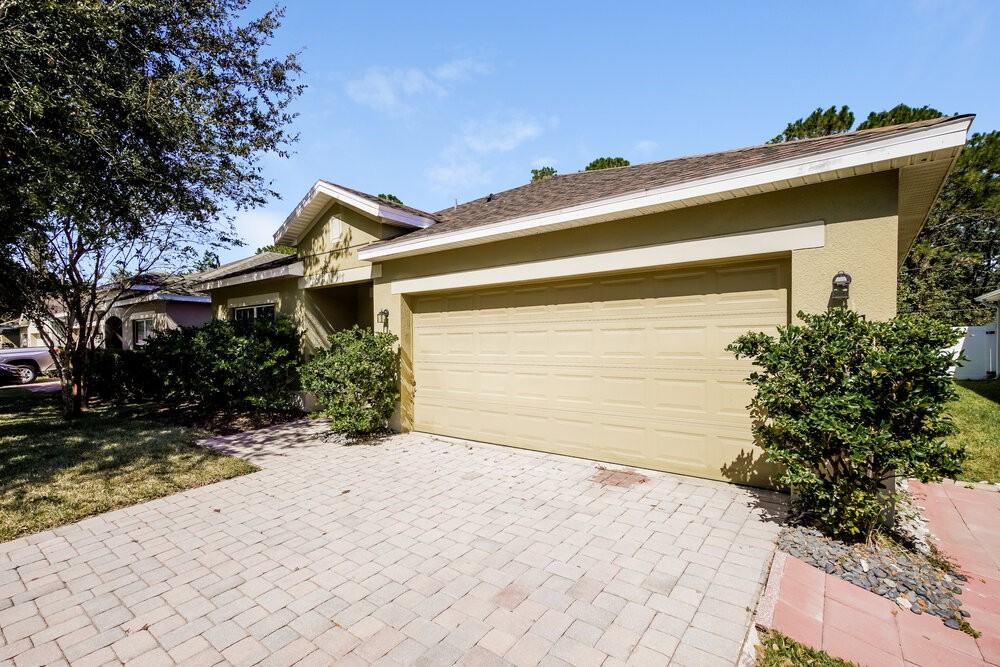 7211 Wakeview Dr - Photo 3 of 16