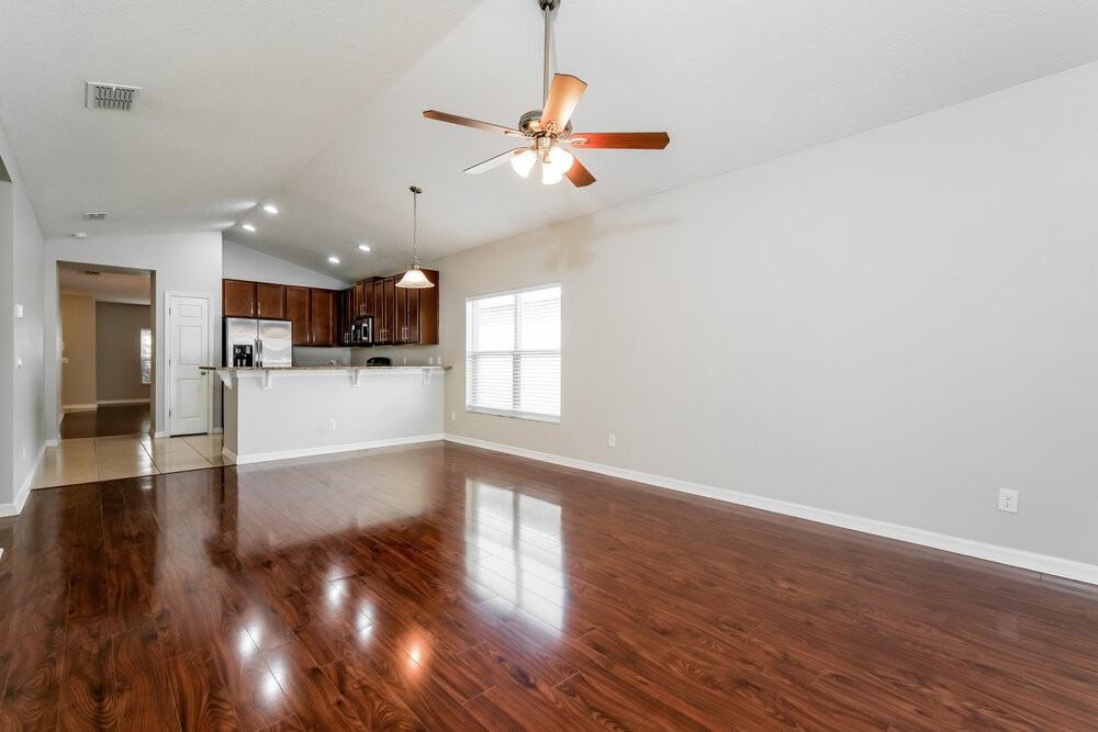 7211 Wakeview Dr - Photo 6 of 16