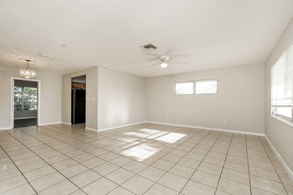 344 Crestwood Avenue - Photo 4 of 25