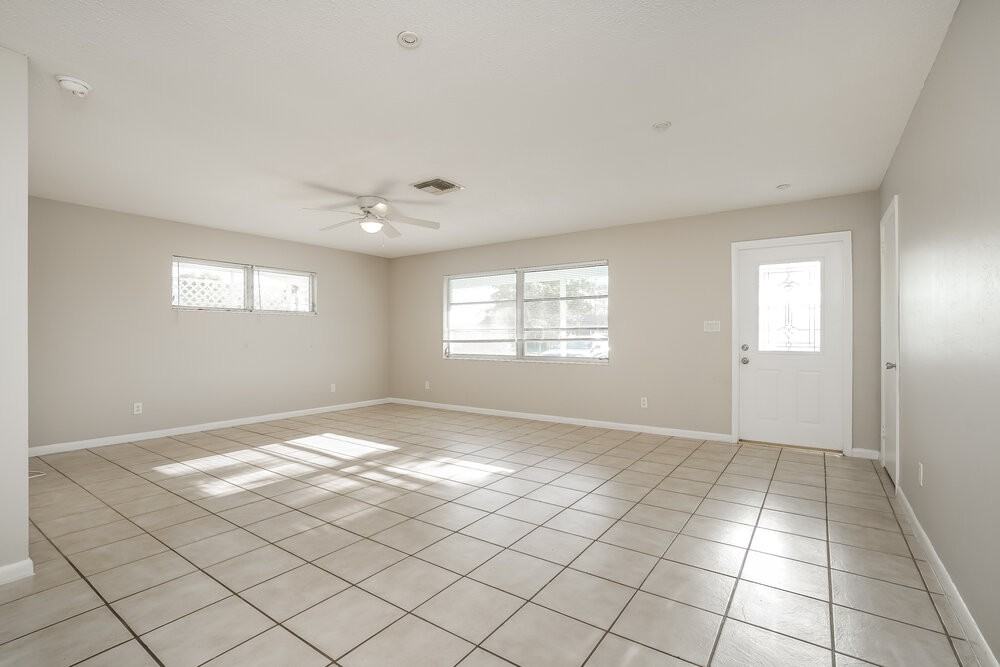 344 Crestwood Avenue - Photo 5 of 25