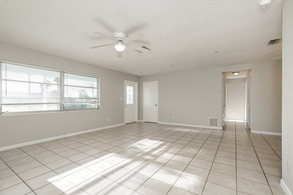 344 Crestwood Avenue - Photo 6 of 25