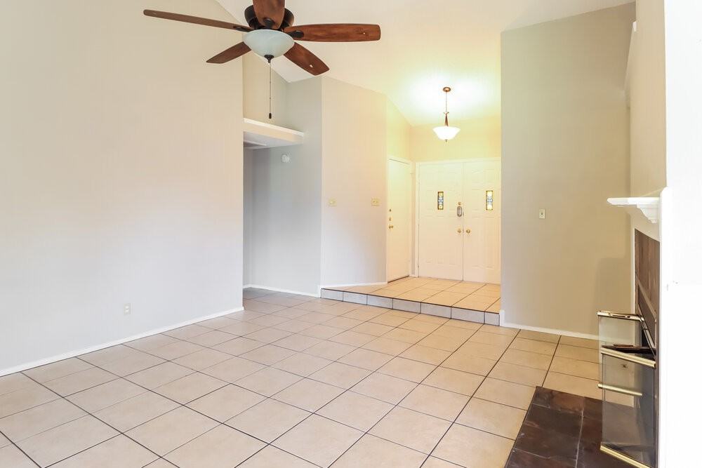 2605 Mountainview Dr - Photo 4 of 16