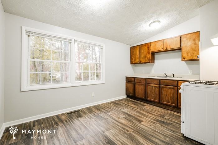 4485 Richard Rd - Photo 7 of 12