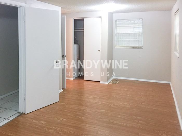 10112 N Lantana Ave - Photo 6 of 14