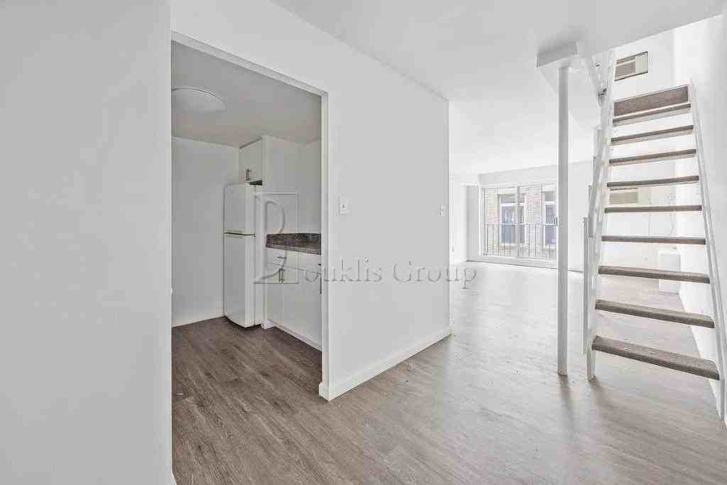 88 Fulton St #612 - Photo 5 of 8