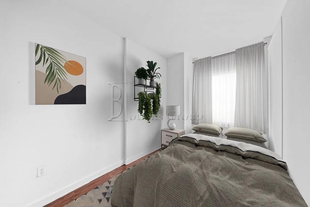 90 John St #1204 - Photo 2 of 8