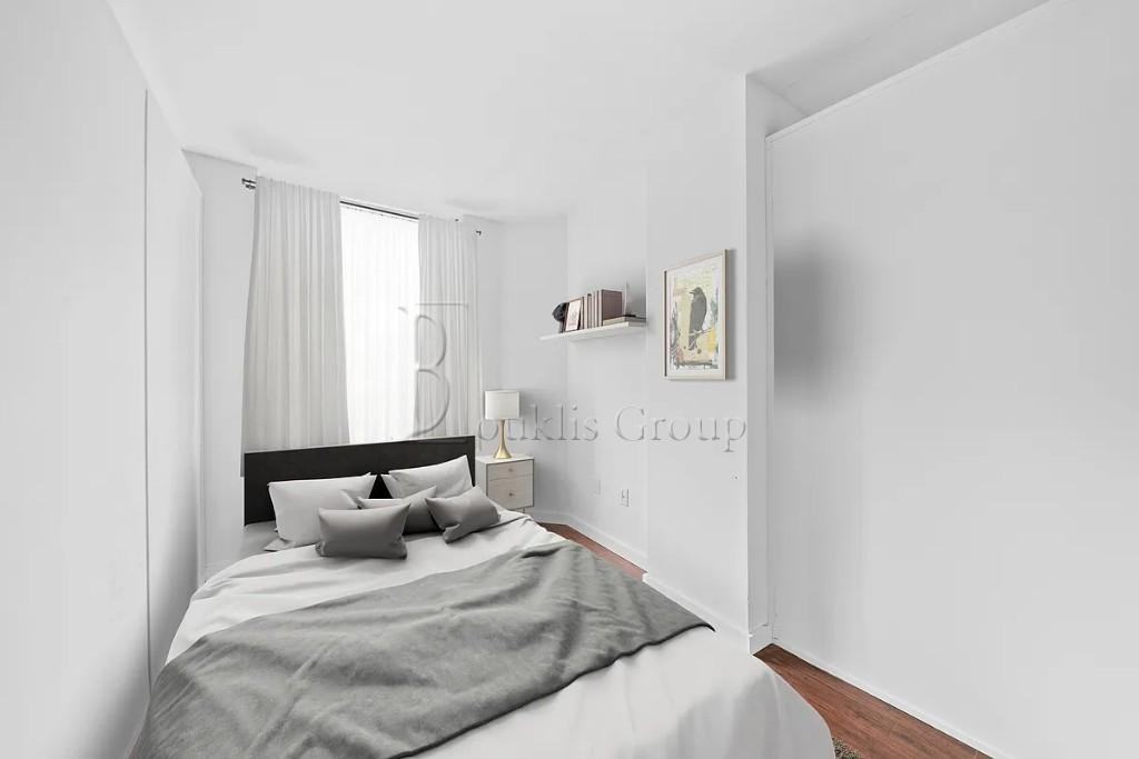 90 John St #1204 - Photo 3 of 8