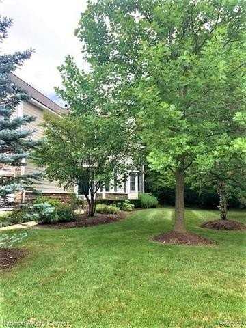 26298 Fieldstone Dr - Photo 2 of 16