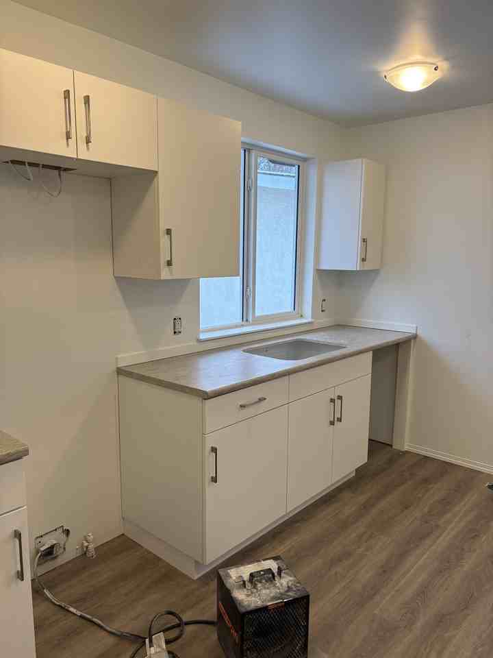 11811 47 Street NW #11811G1 - Photo 3 of 18