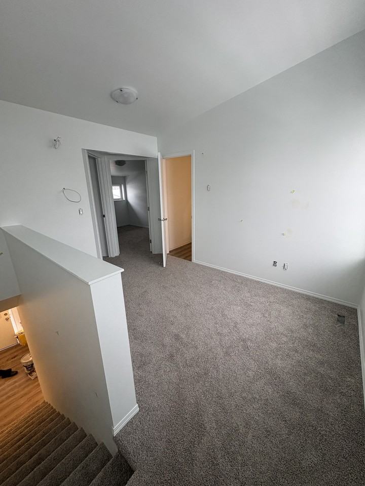 11811 47 St Nw Bsmt #11811G3BS - Photo 6 of 46