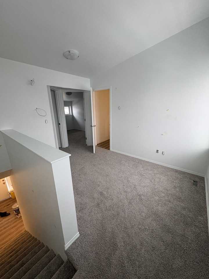 11811 47 St Nw Bsmt #11811G4BS - Photo 5 of 40